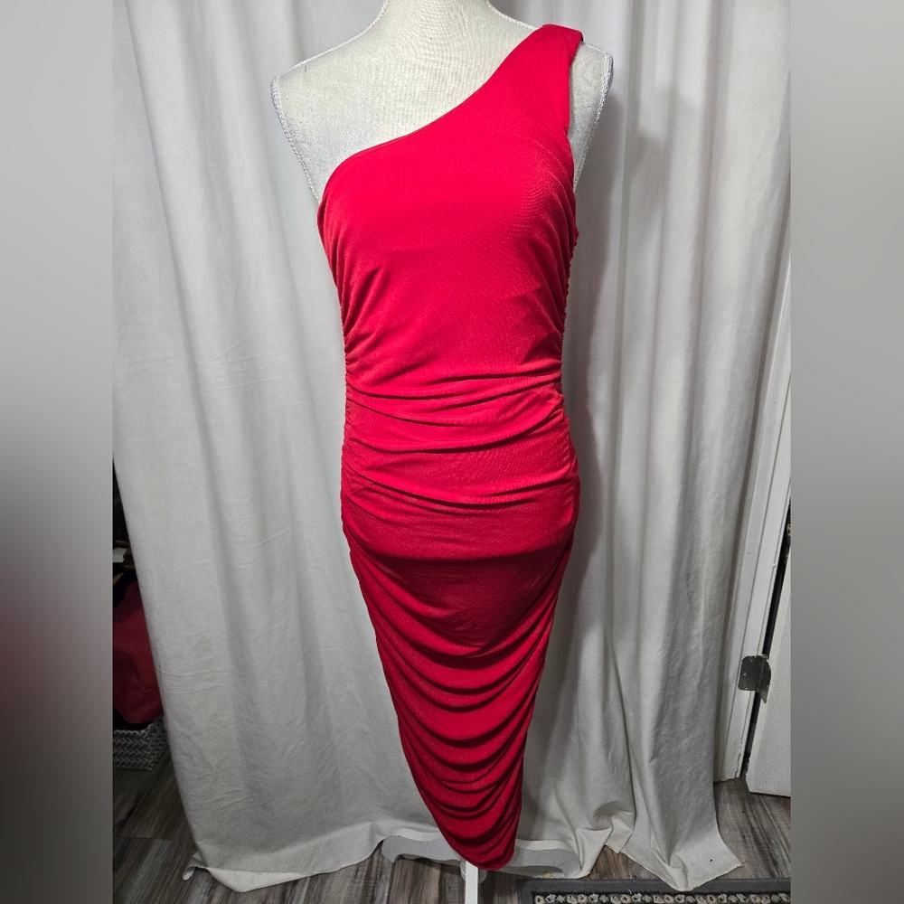 Lulu's One-Shoulder Red Ruched Midi Dress - Picture 7 of 9